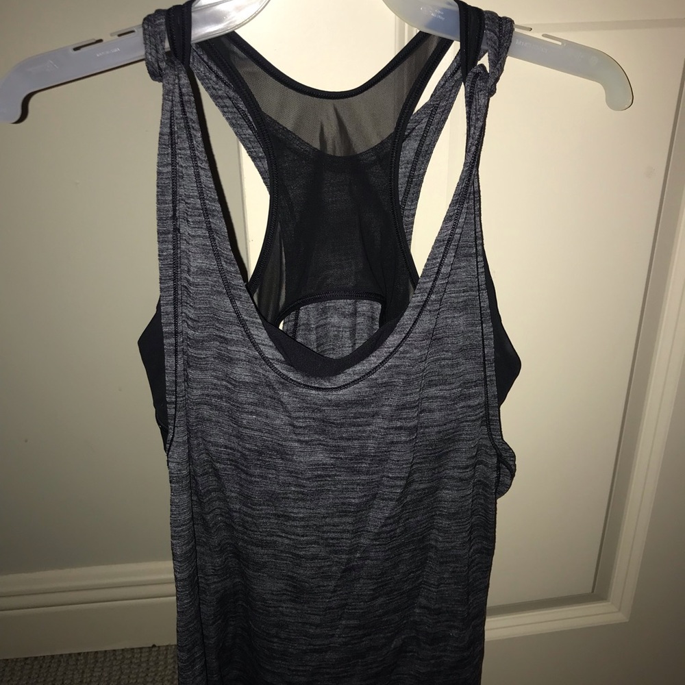 Lululemon tank top with built in bra